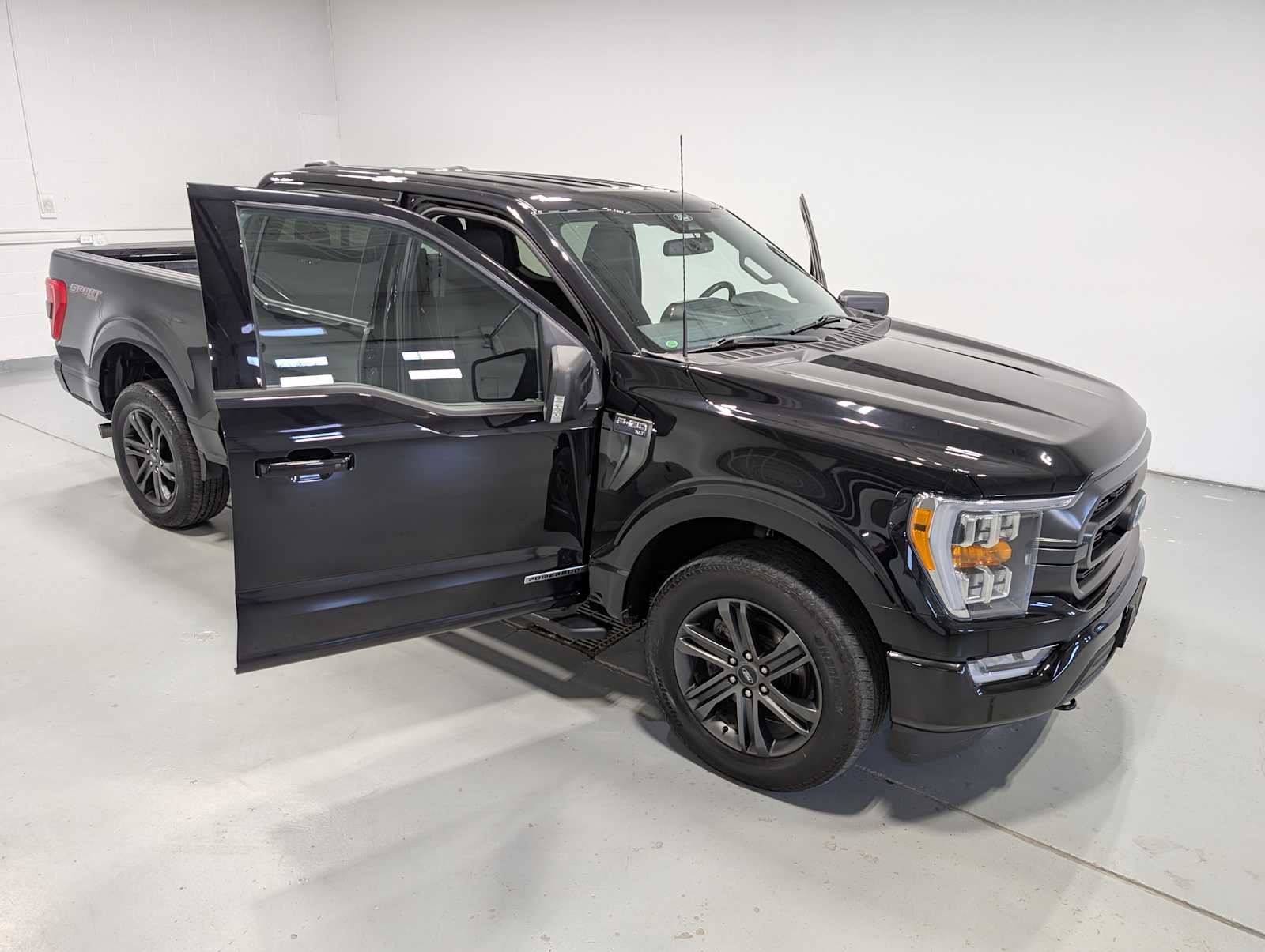 2022 Ford F-150 XLT - Photo 16