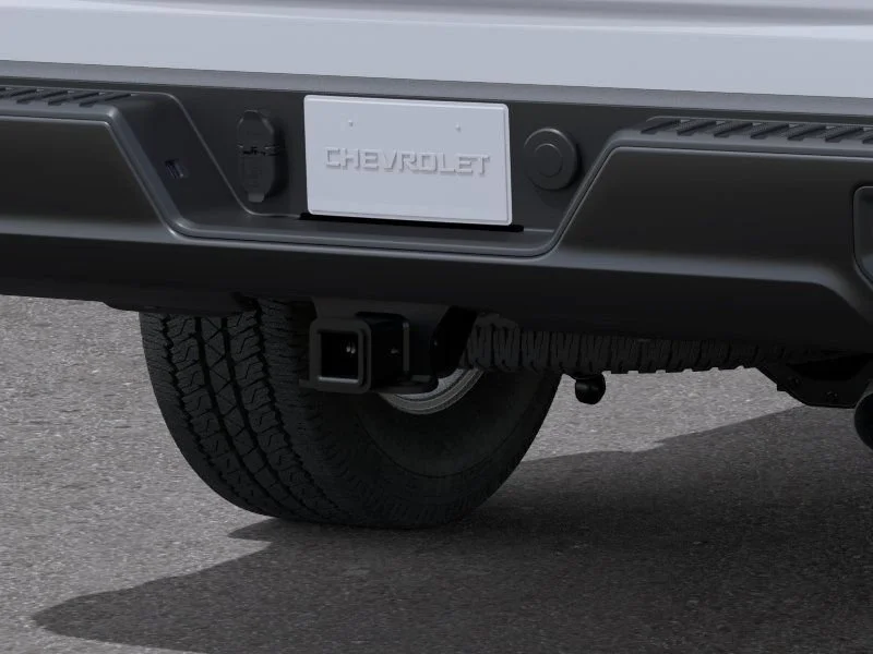 New 2026 Summit White Chevrolet WT image 23