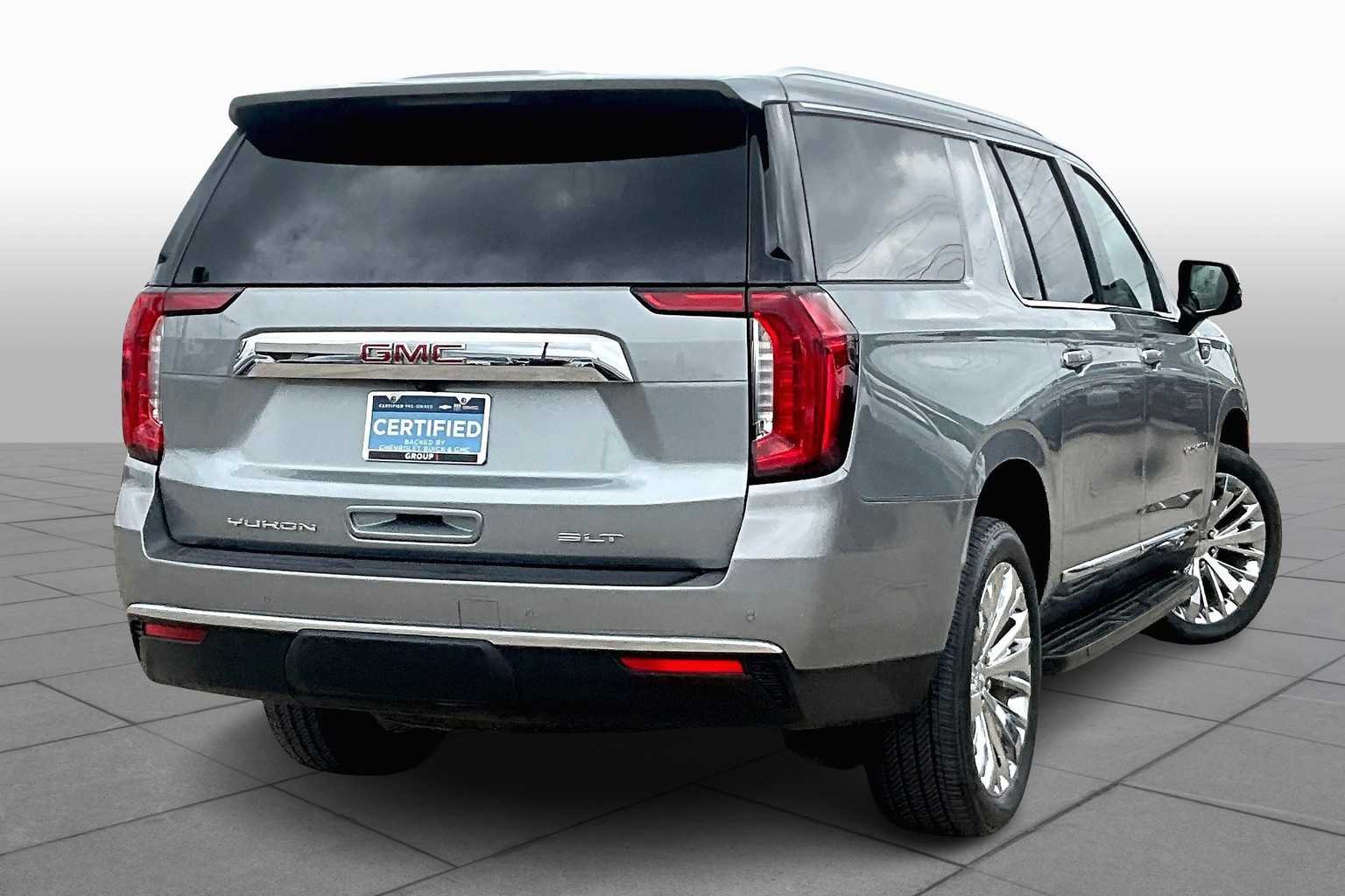 Used 2023 Sterling Metallic GMC SLT image 13
