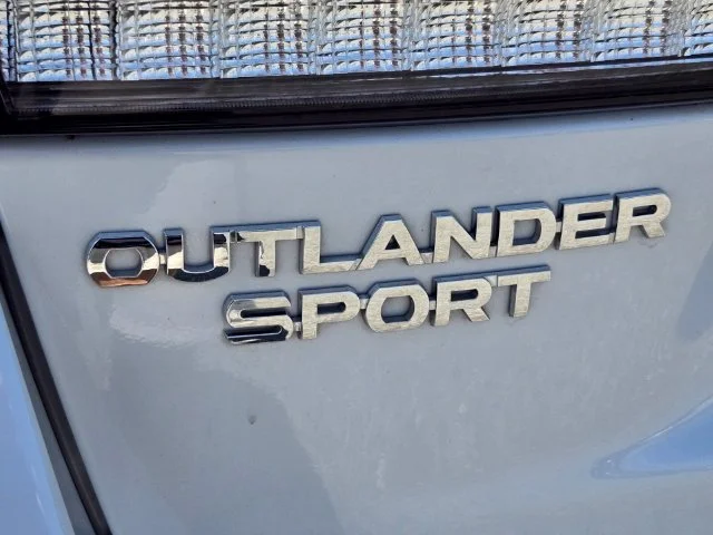 Used 2024 White Mitsubishi 2.0 ES image 17