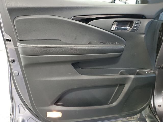 Used 2018 Gray Honda Touring image 9