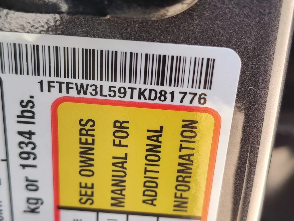 New 2026 Carbonized Gray Metallic Ford XLT image 15