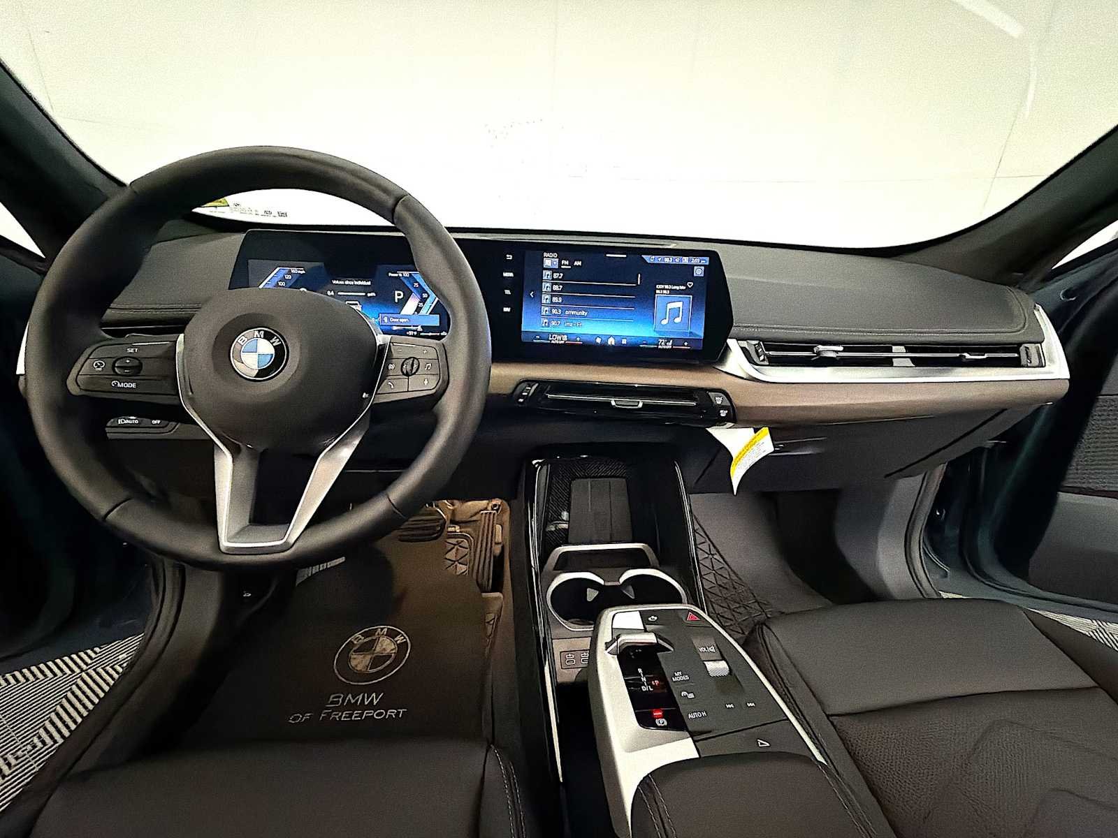 2026 BMW X1 28i - Photo 14