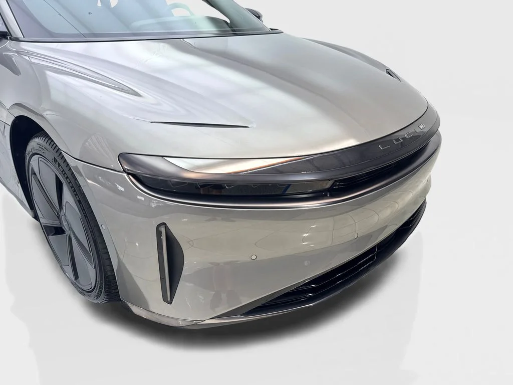 Used 2024 Silver Lucid Touring image 17
