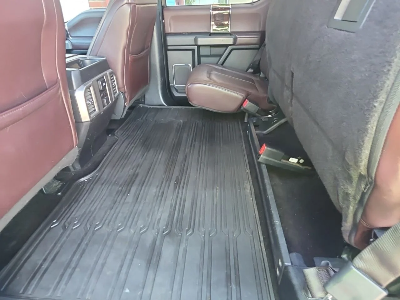 Used 2015 Black Ford Platinum image 19