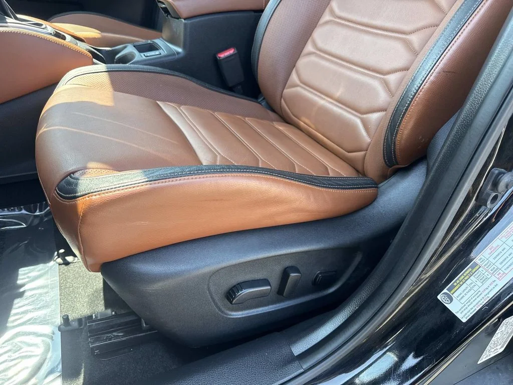 Used 2018 Black Nissan SL image 23