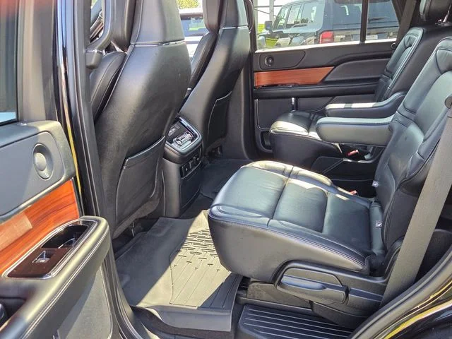 Used 2019 Black Lincoln Reserve image 7