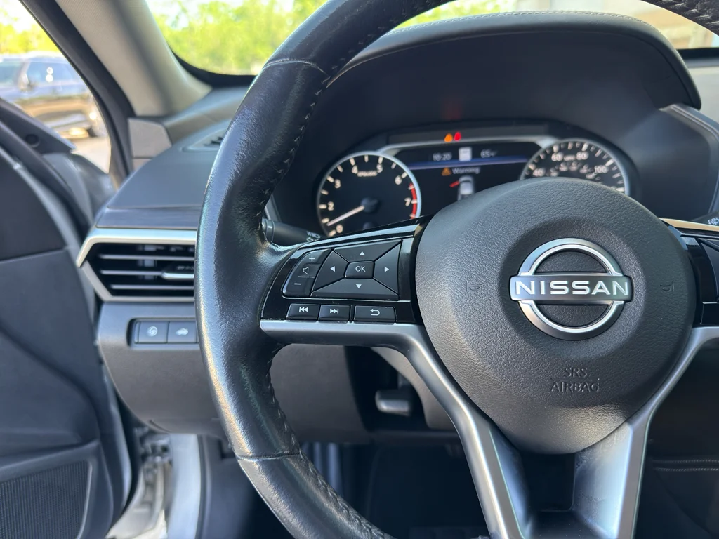 Used 2023 Brilliant Silver Metallic Nissan 2.5 SL image 15