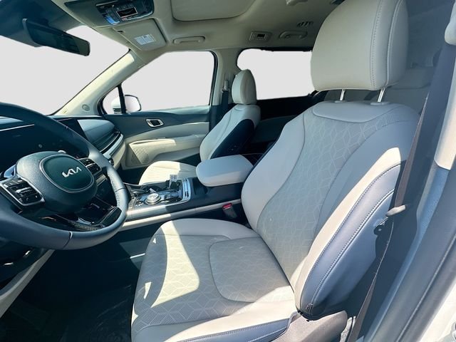 2025 Kia Carnival SX - Photo 21