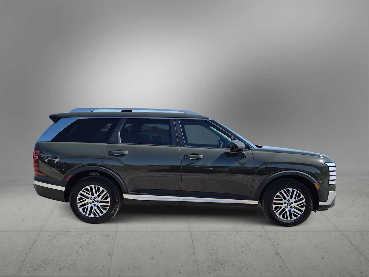 New 2026 Titan Green Hyundai SEL AWD image 9