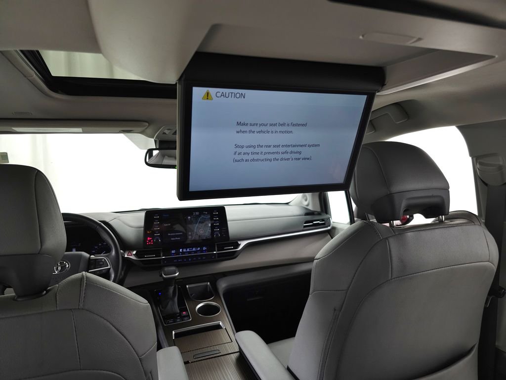 Used 2022 Pearl Toyota XLE image 32