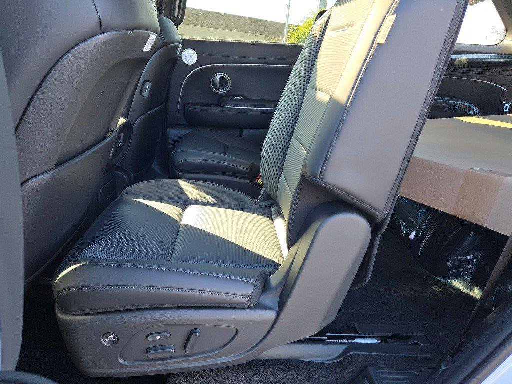 New 2026 White Hyundai Calligraphy AWD image 24