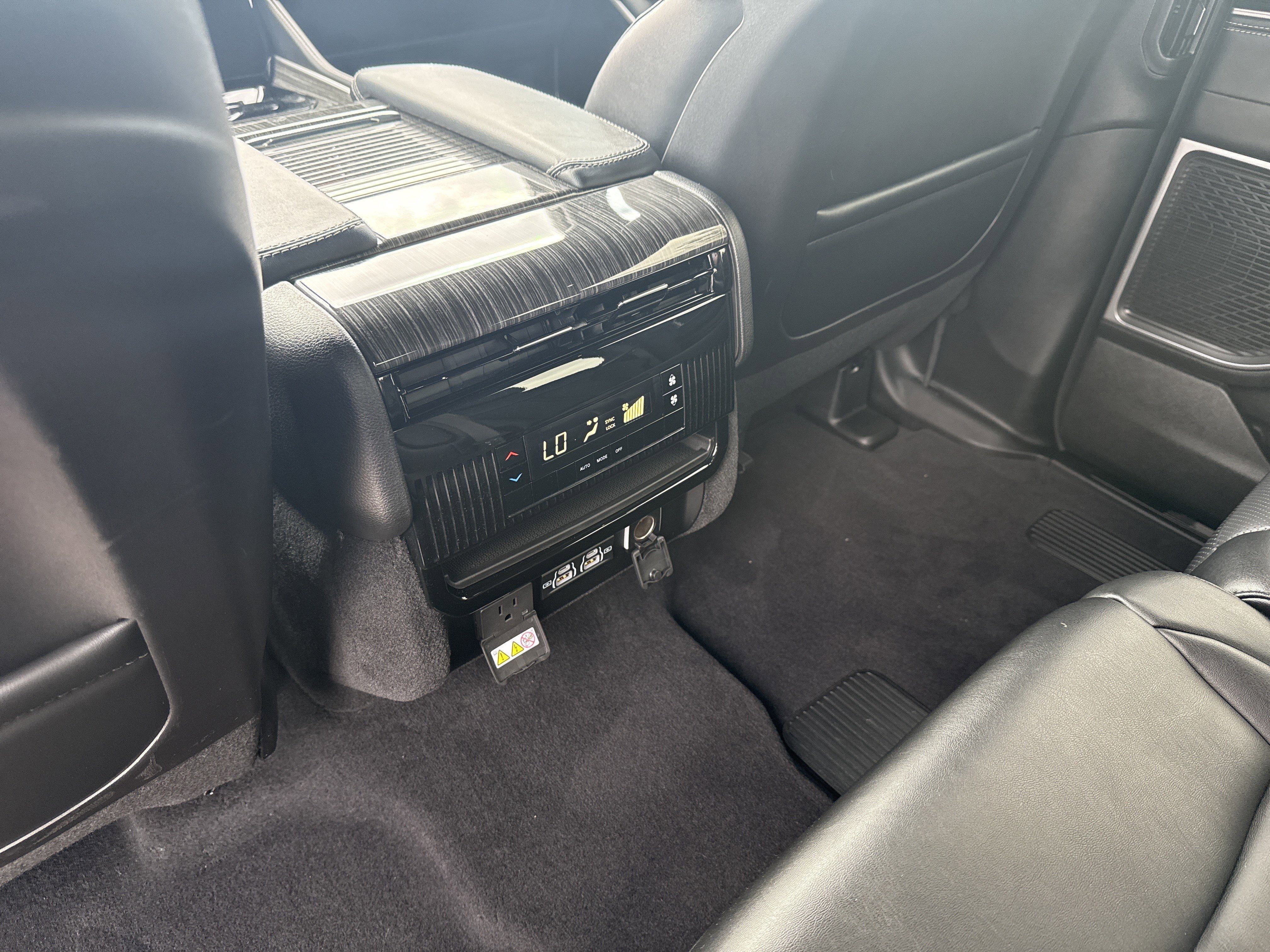 Used 2022 Baltic Gray Metallic Clearcoat Jeep Series II image 24