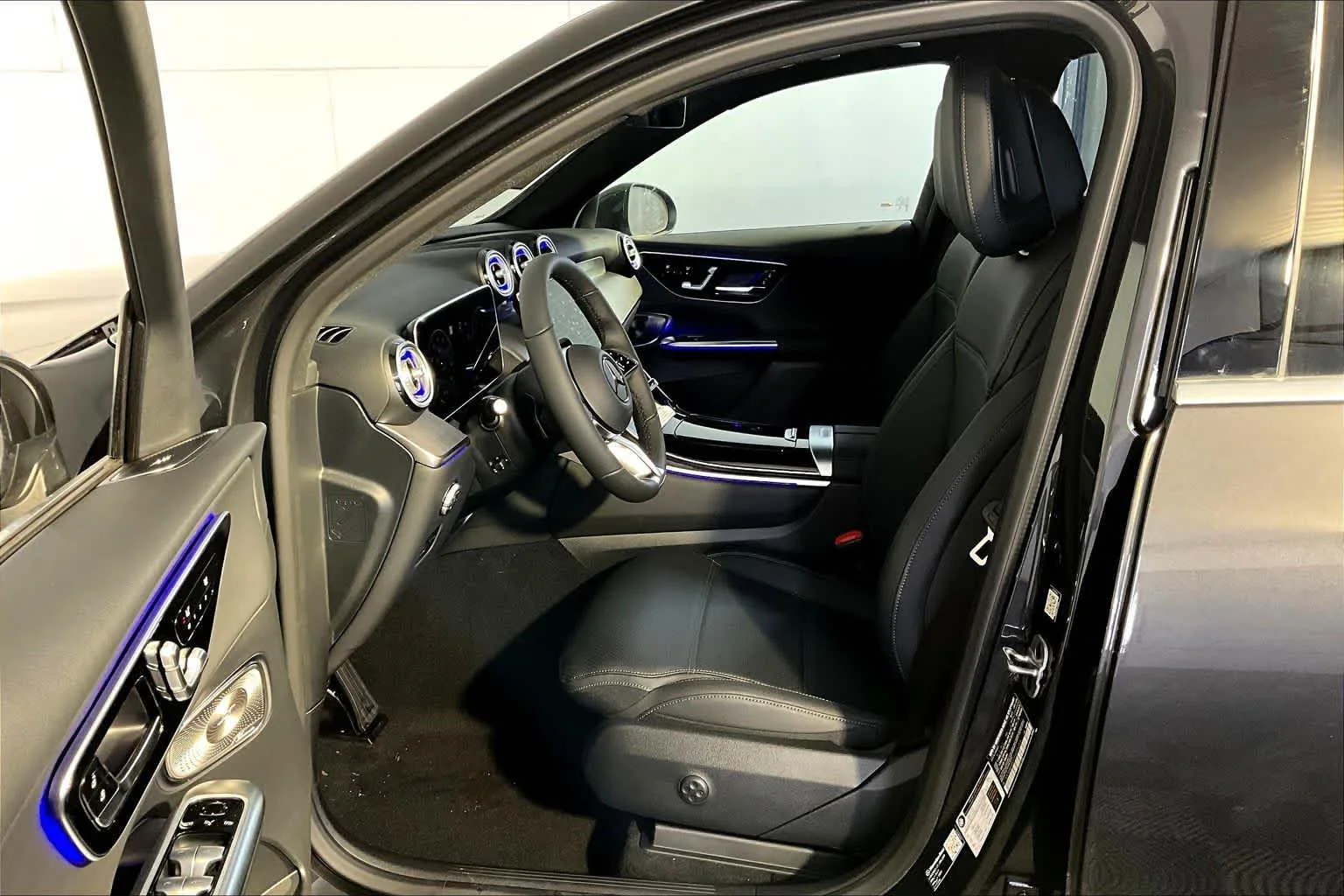 New 2026 Graphite Grey Metallic Mercedes-Benz GLC 300 image 13