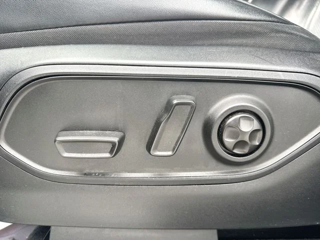 Used 2022 Black Jeep Overland 4xe image 12