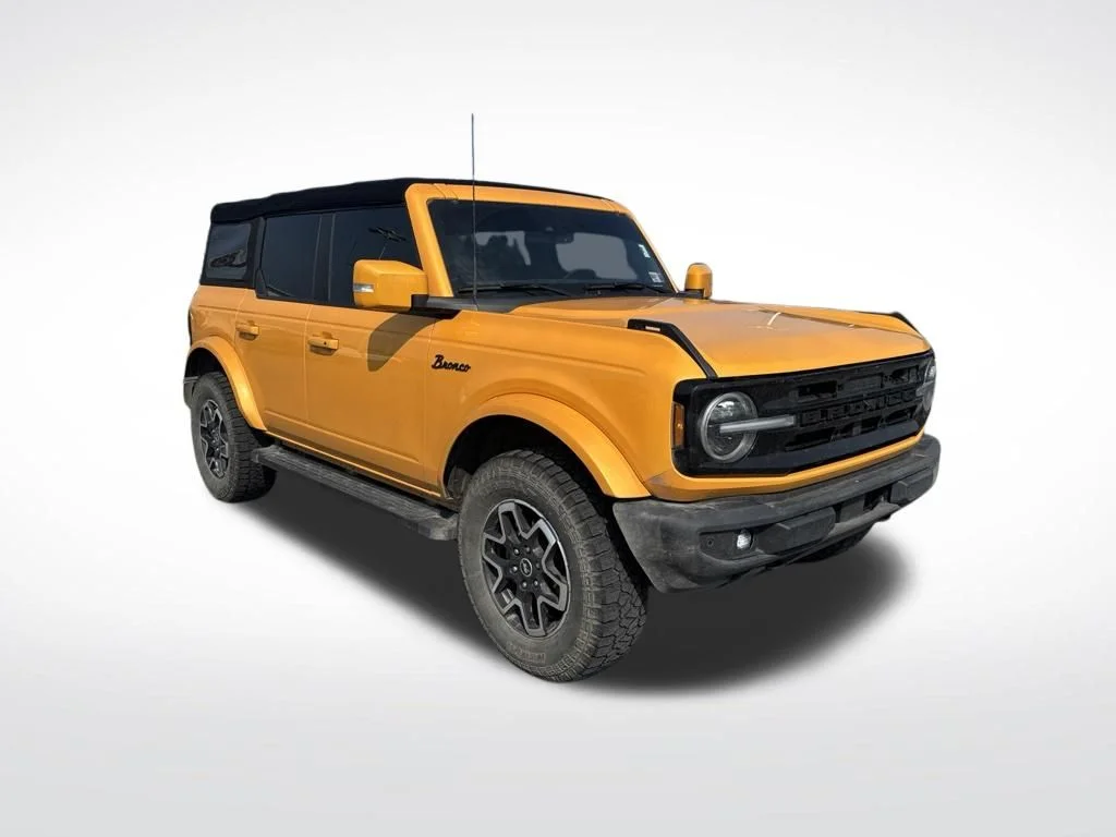 Used 2022 Orange Ford Outer Banks image 2