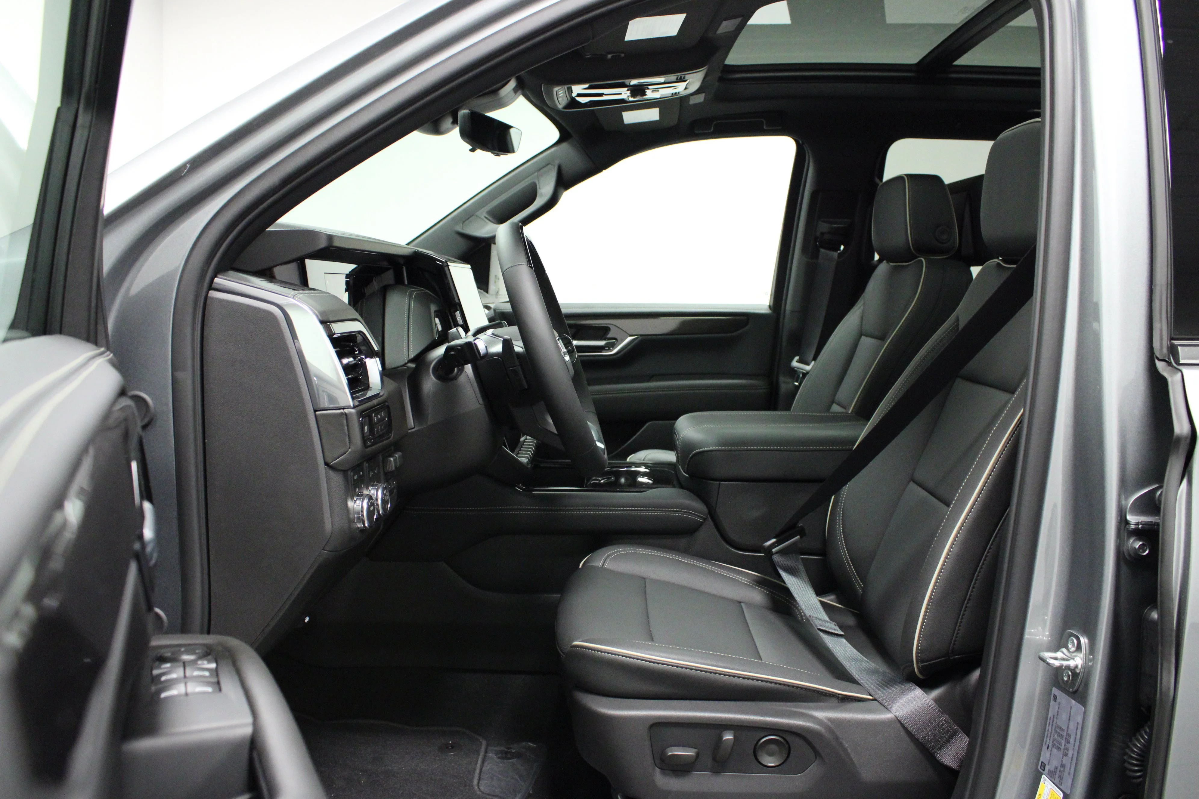 2026 GMC Yukon XL Elevation - Photo 12