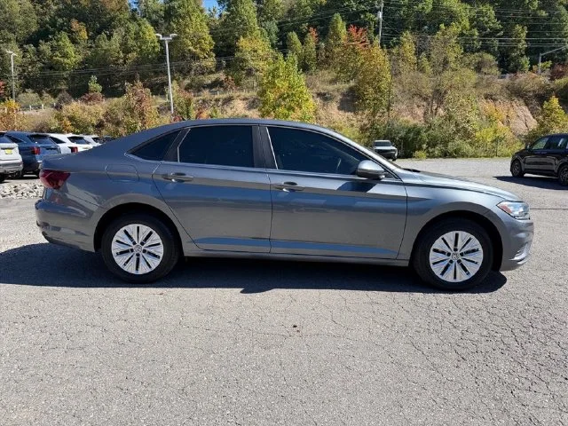 Used 2020 Gray Volkswagen 1.4T S image 10