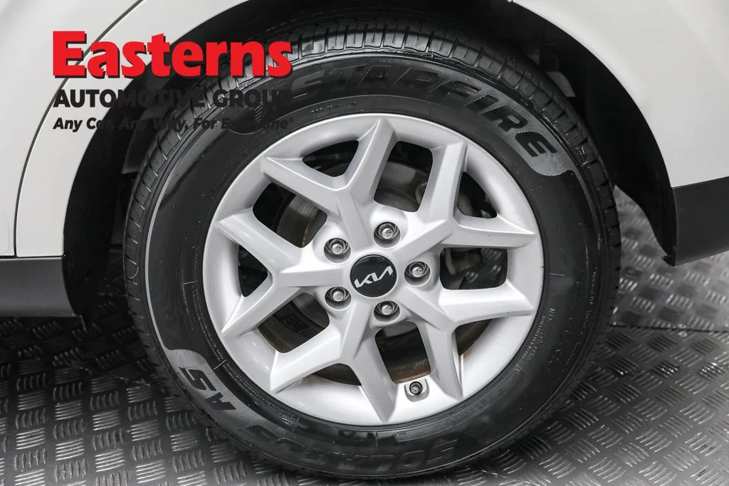 Used 2023 White Kia LX image 8