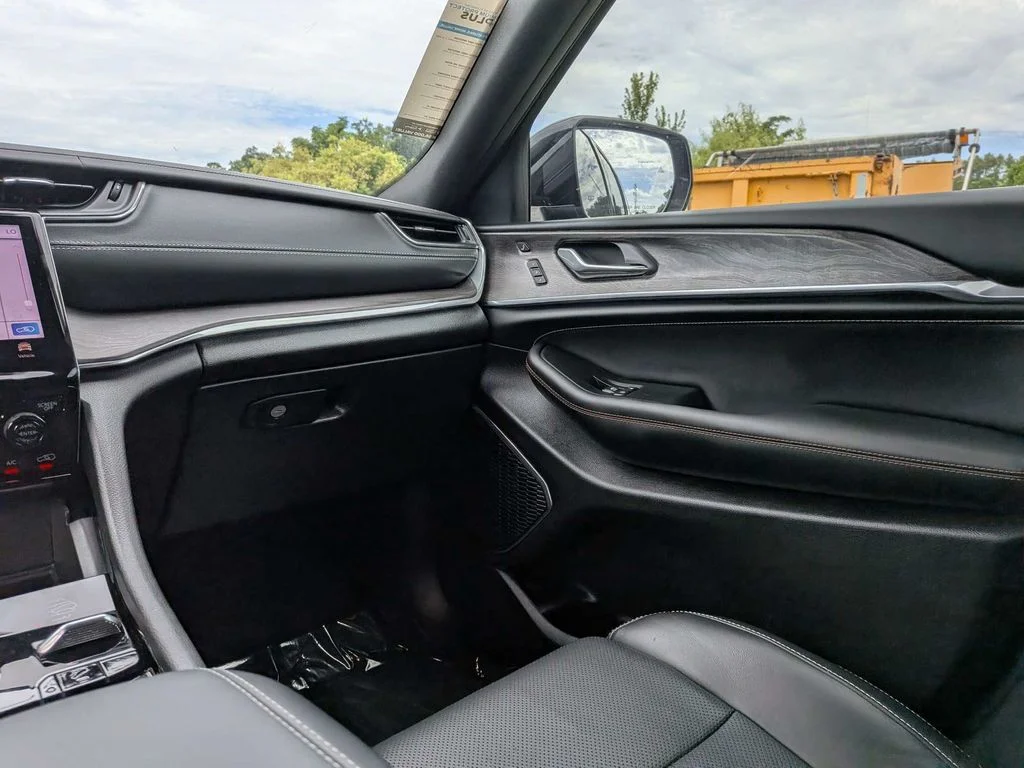 Used 2025 Gray Jeep Overland image 18