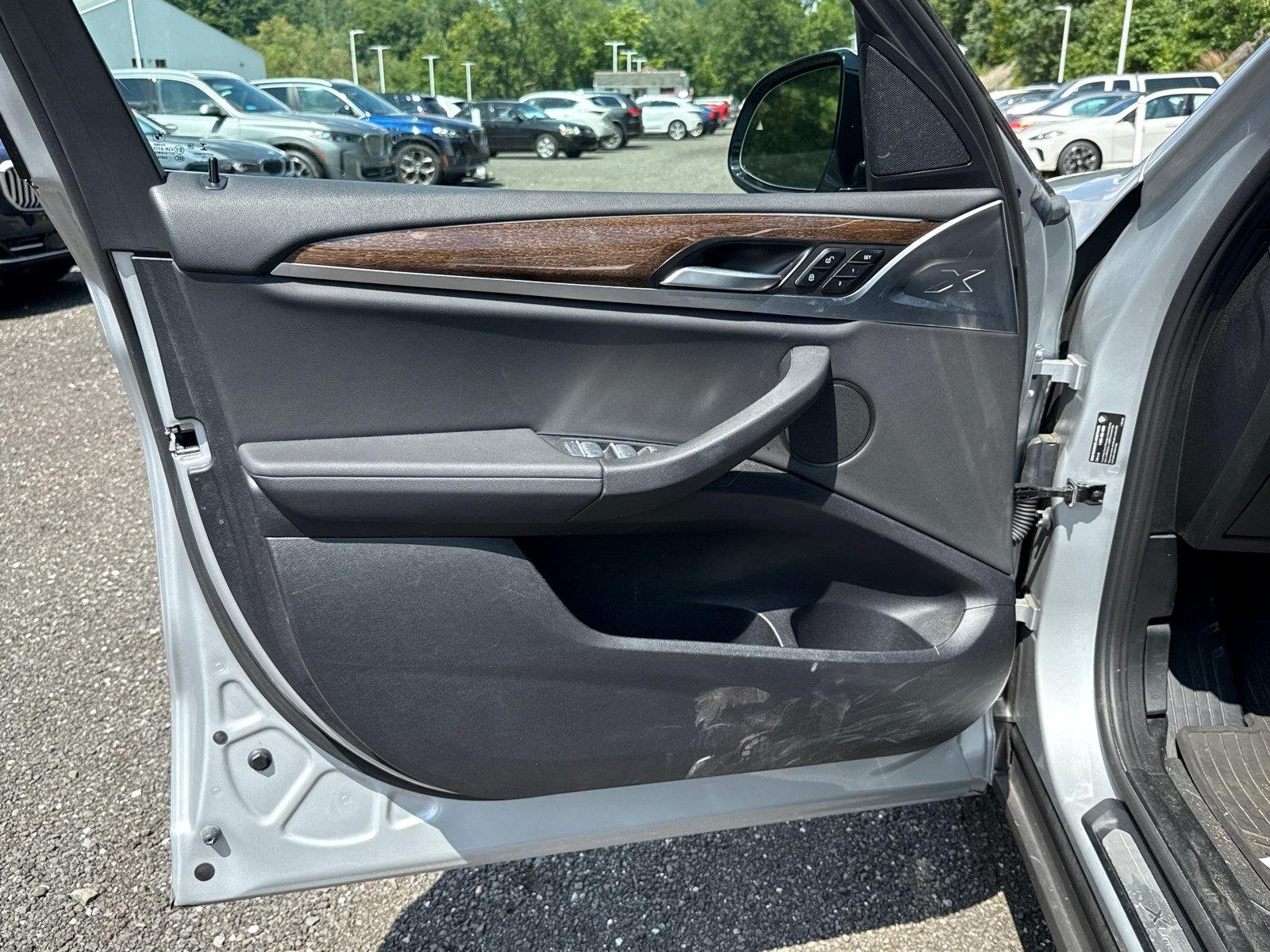 Used 2021 Glacier Silver Metallic BMW xDrive30i image 10