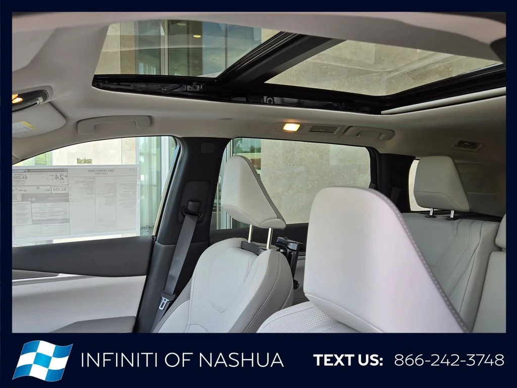 New 2027 DEEP EMERALD INFINITI Luxe AWD image 6