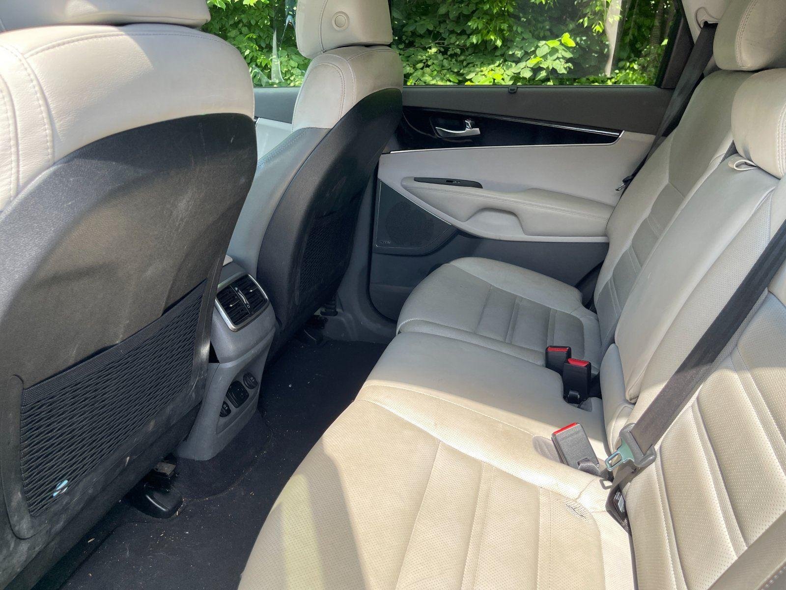 Used 2017 Sangria Kia SX V6 image 33