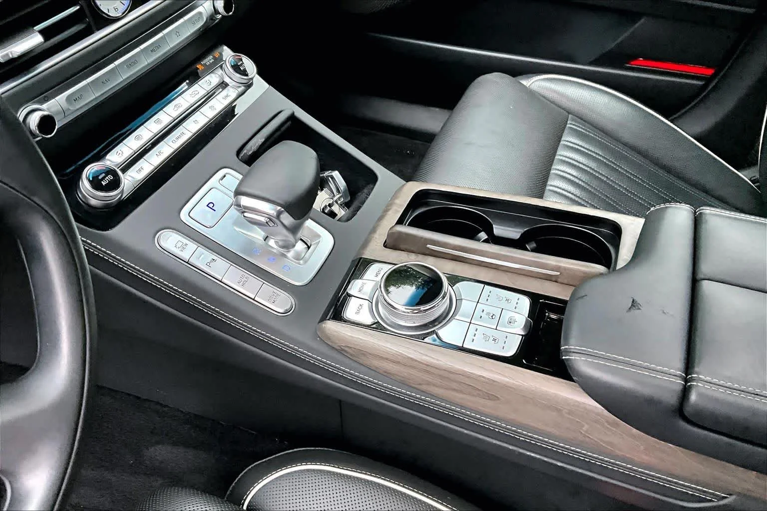 Used 2021 Savile Silver Genesis 3.3T Premium image 16