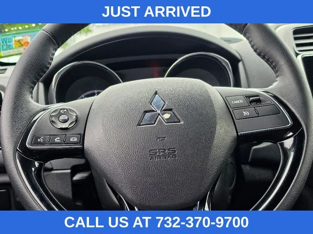Used 2020 Labrador Black Metallic Mitsubishi 2.0 SE image 28