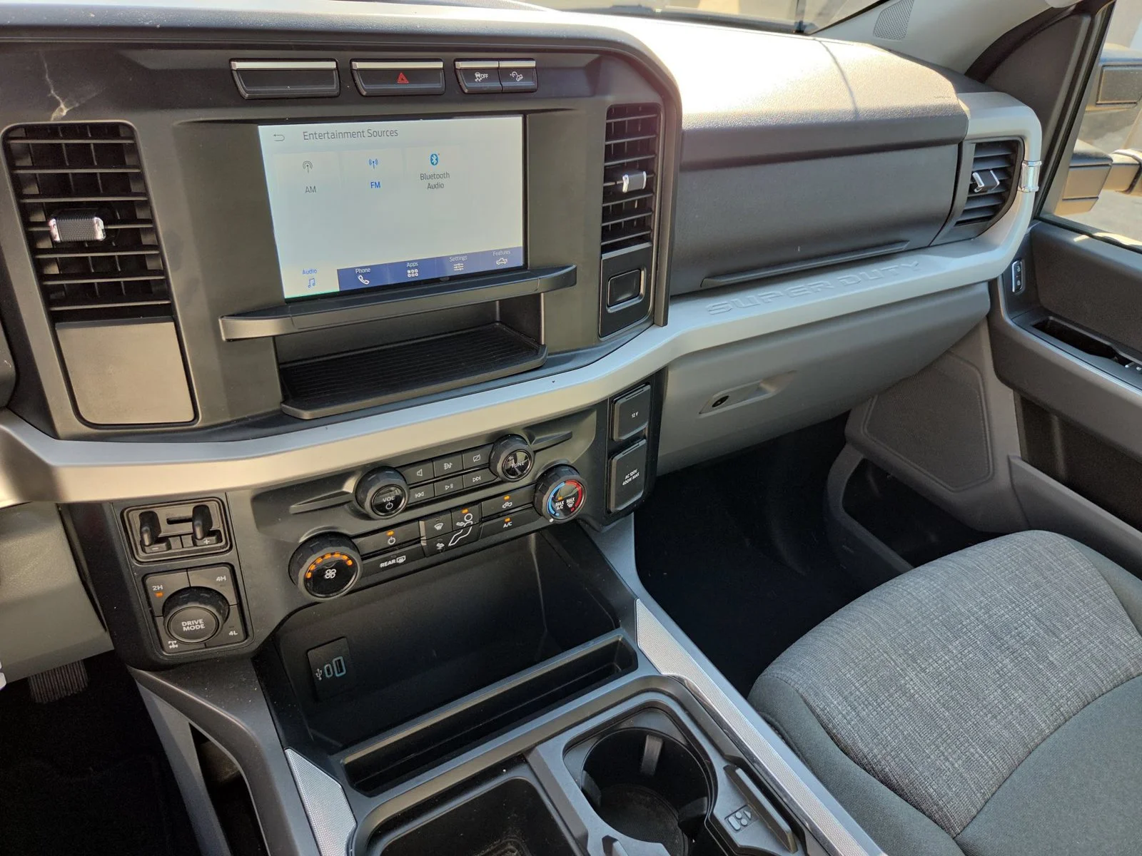 Used 2024 Silver Ford XLT image 13