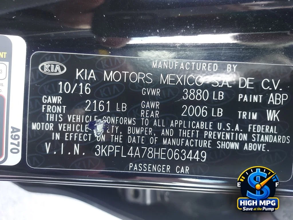 Used 2017 Black Kia S image 31