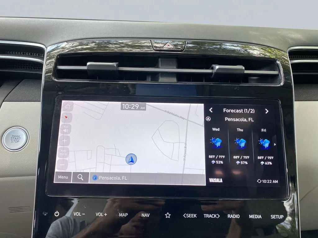 Used 2022 Amazon Gray Hyundai Limited image 23