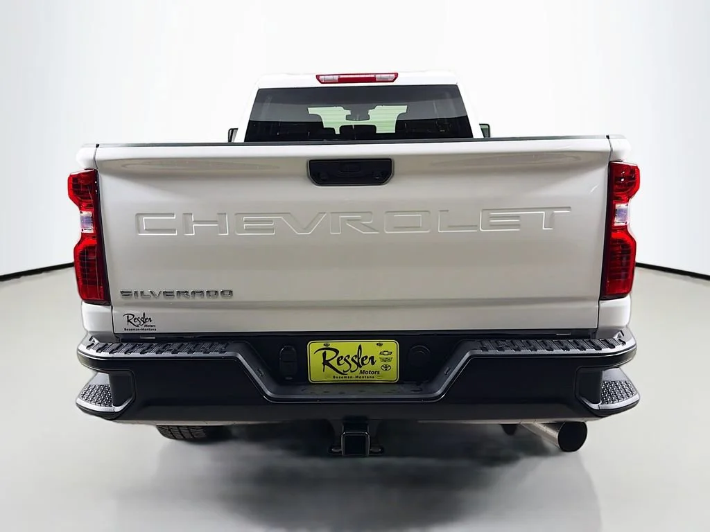 New 2026 Summit White Chevrolet WT image 6