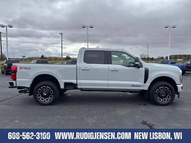 2026 Ford F-350 Super Duty Platinum - Photo 36