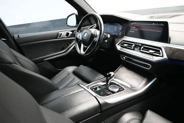 Used 2022 White BMW xDrive40i image 18
