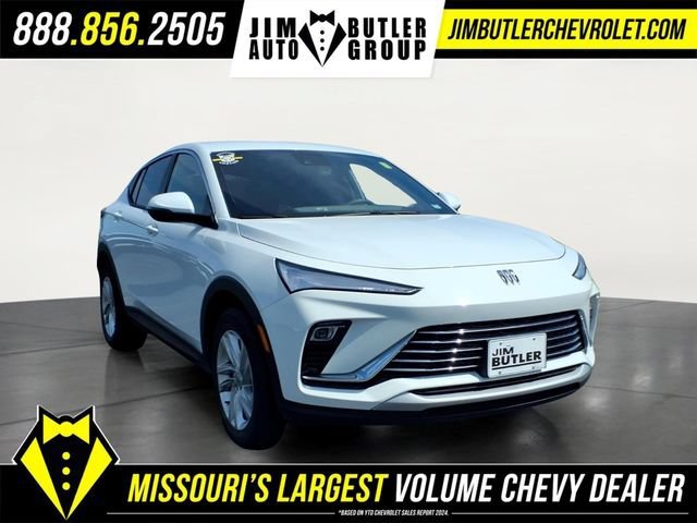 Used 2026 Summit White Buick Preferred image 23