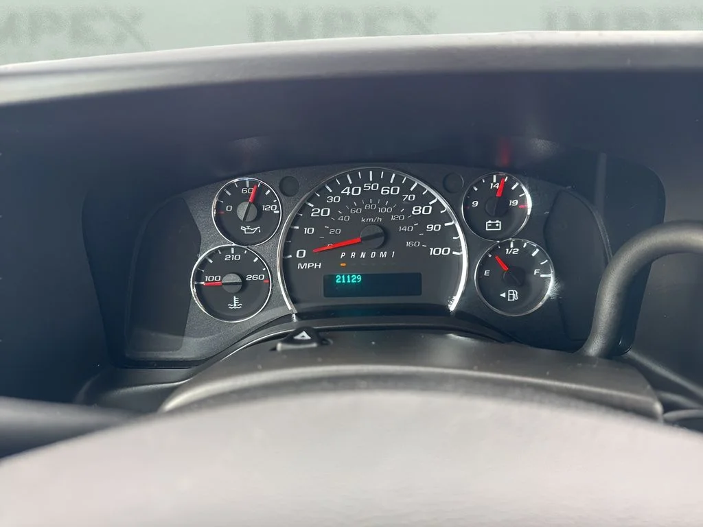 Used 2024 White Chevrolet Work Van image 16