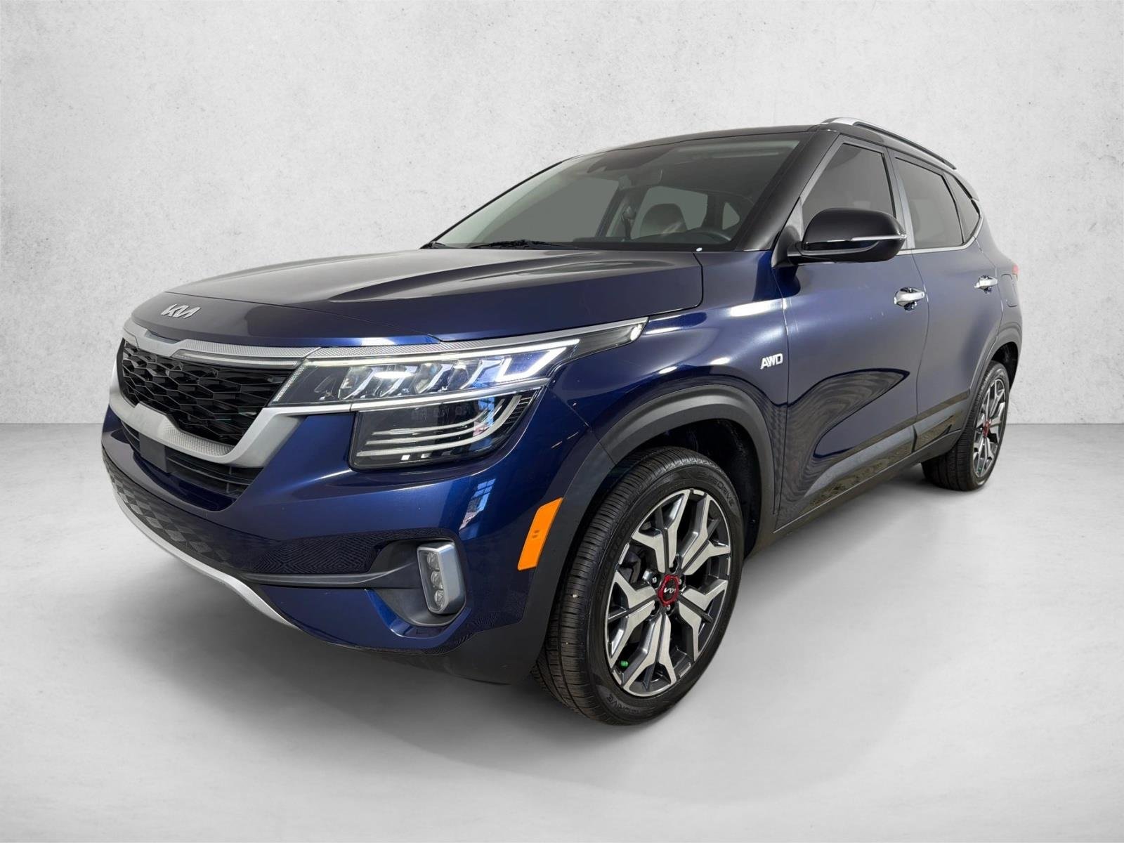Used 2022 Dark Ocean Blue/Black Roof Kia SX image 8