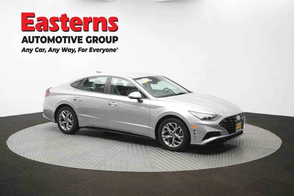 Used 2023 Silver Hyundai SEL image 47