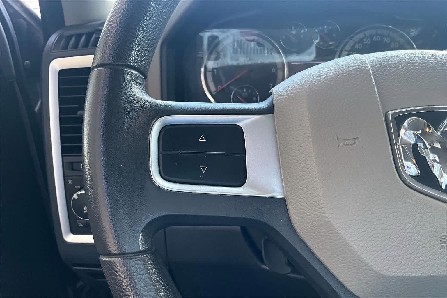 Used 2011 Bright Silver Metallic Ram SLT image 23