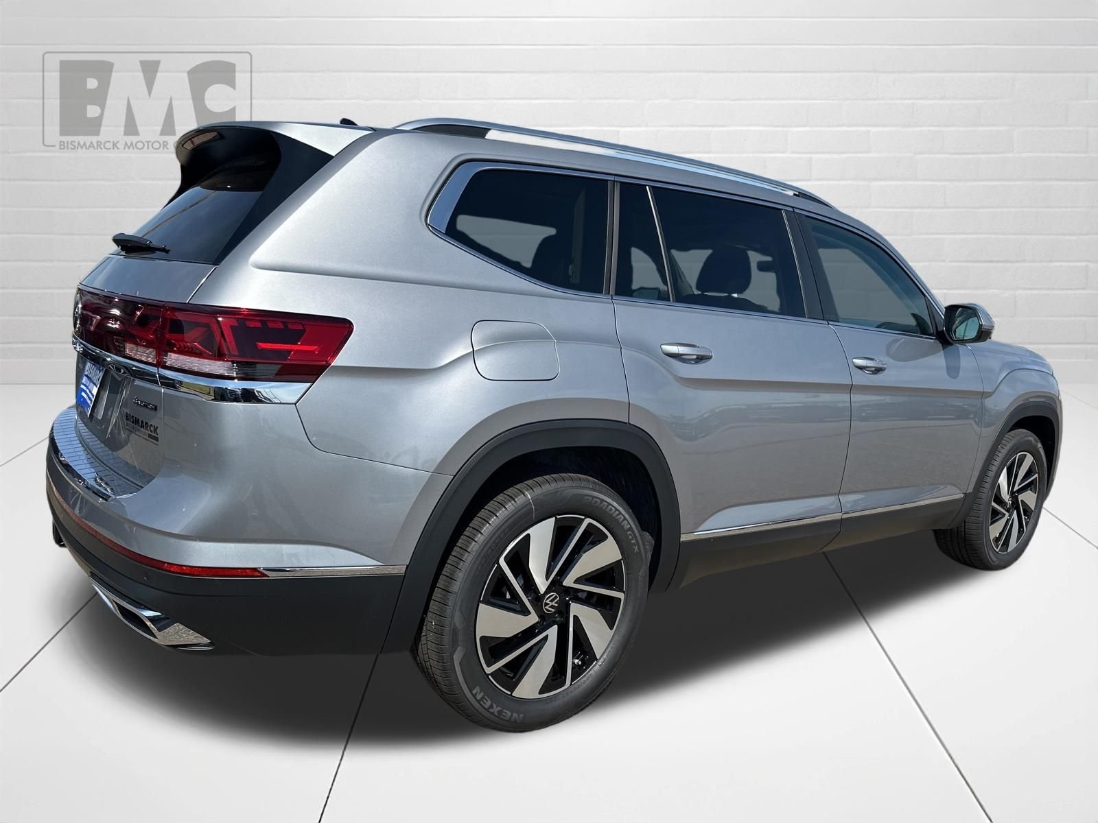 New 2026 Silver Volkswagen 2.0T SEL image 3