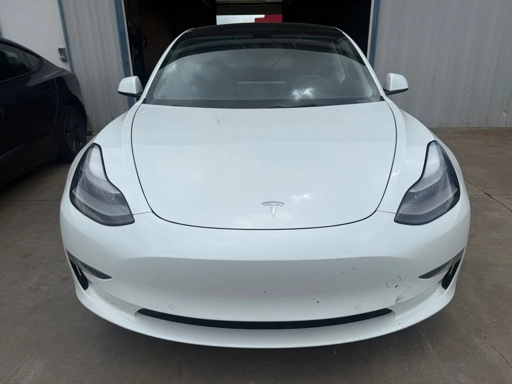 Used 2022 White Tesla Base image 17