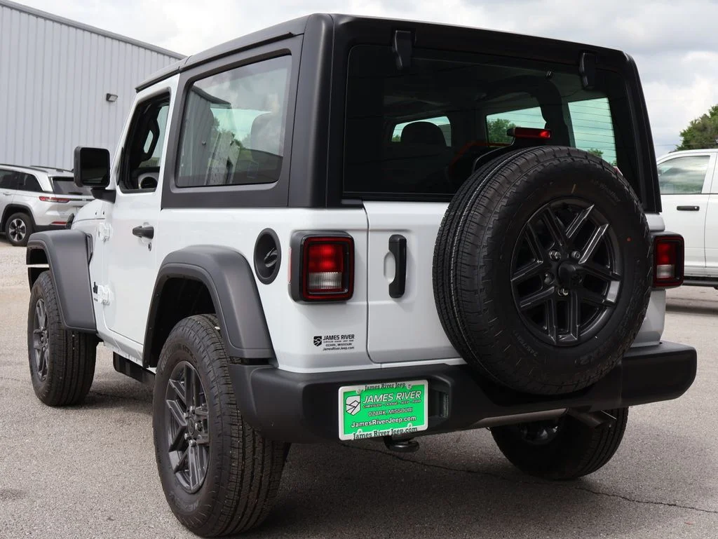 New 2026 Bright White Clear-Coat Exterior Paint Jeep Sport image 3