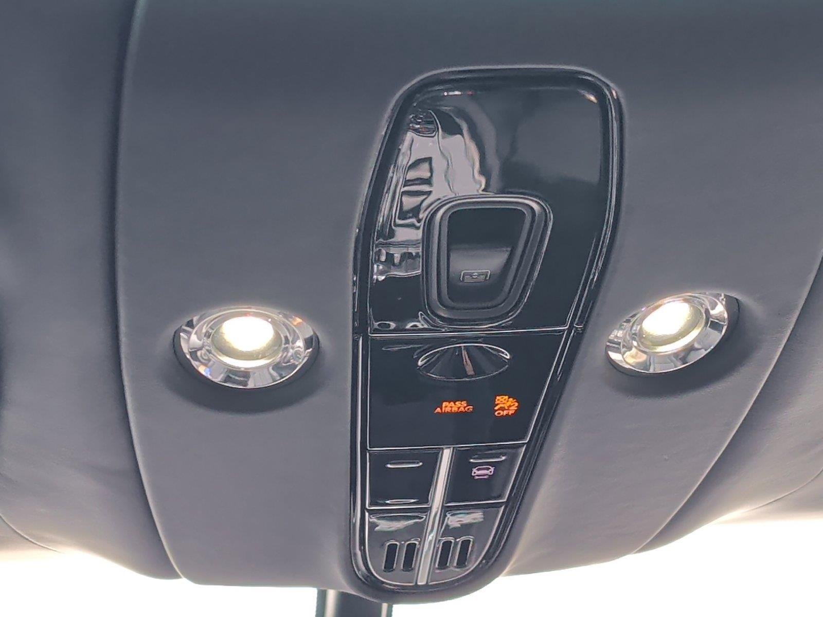 2025 Aston Martin DBX 707 - Photo 30