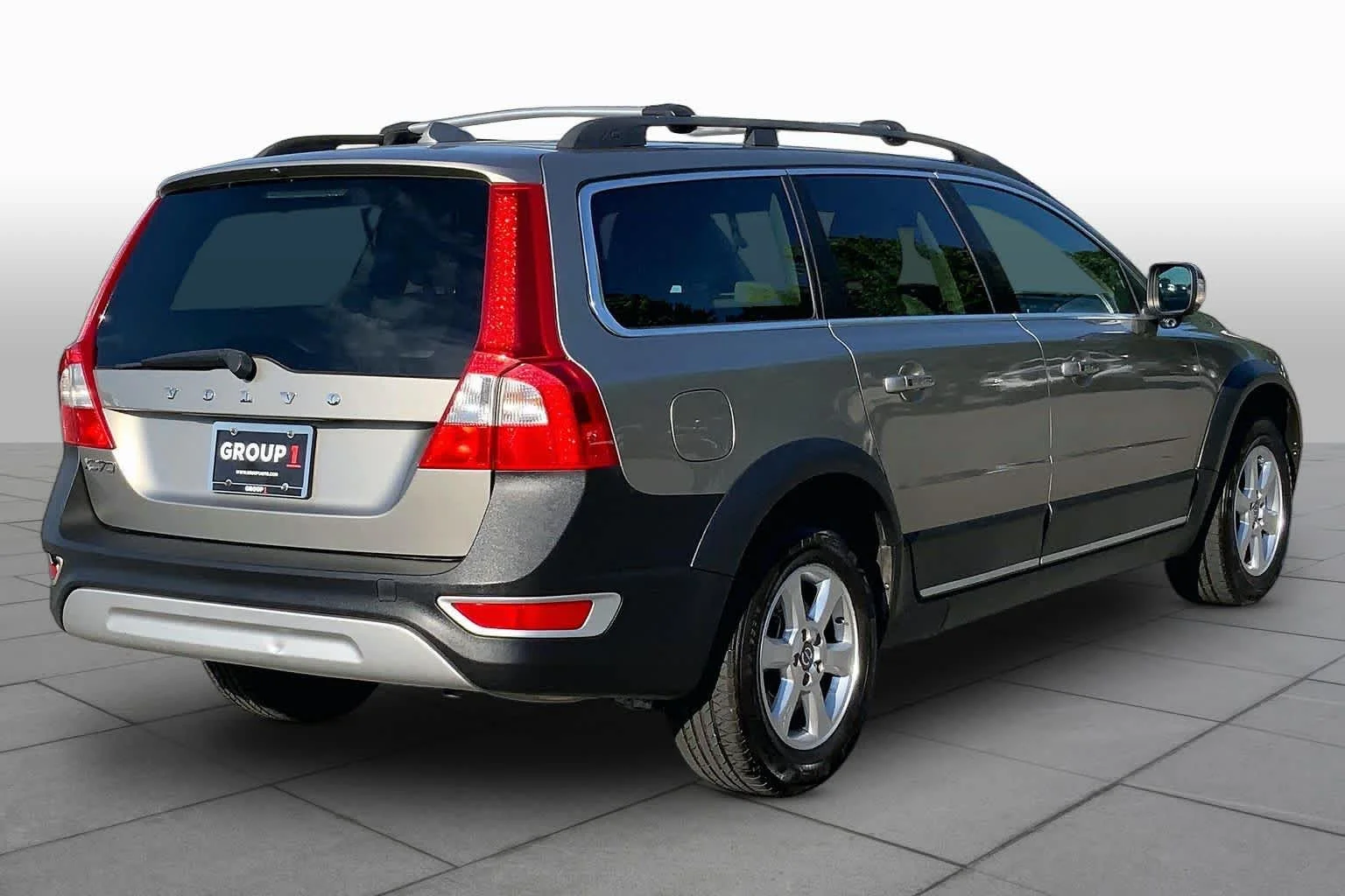 Used 2013 Twilight Bronze Metallic Volvo 3.2L image 12