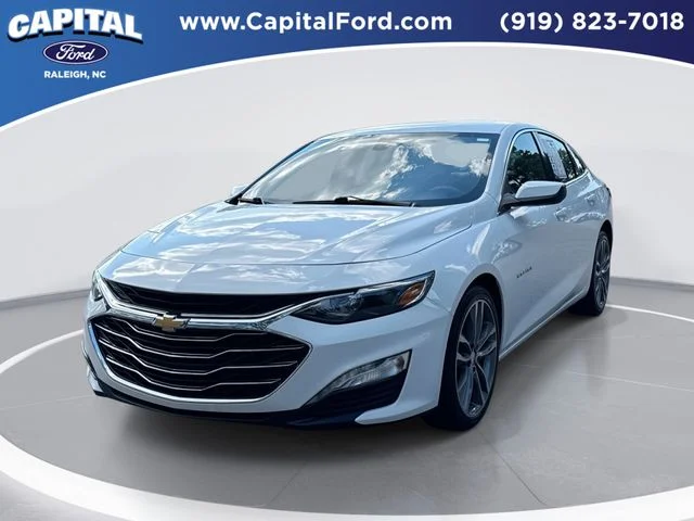 Used 2022 White Chevrolet LT image 1