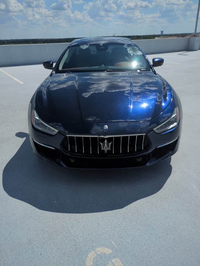 Used 2019 Grigio Maratea Metallescent Maserati S GranLusso image 2