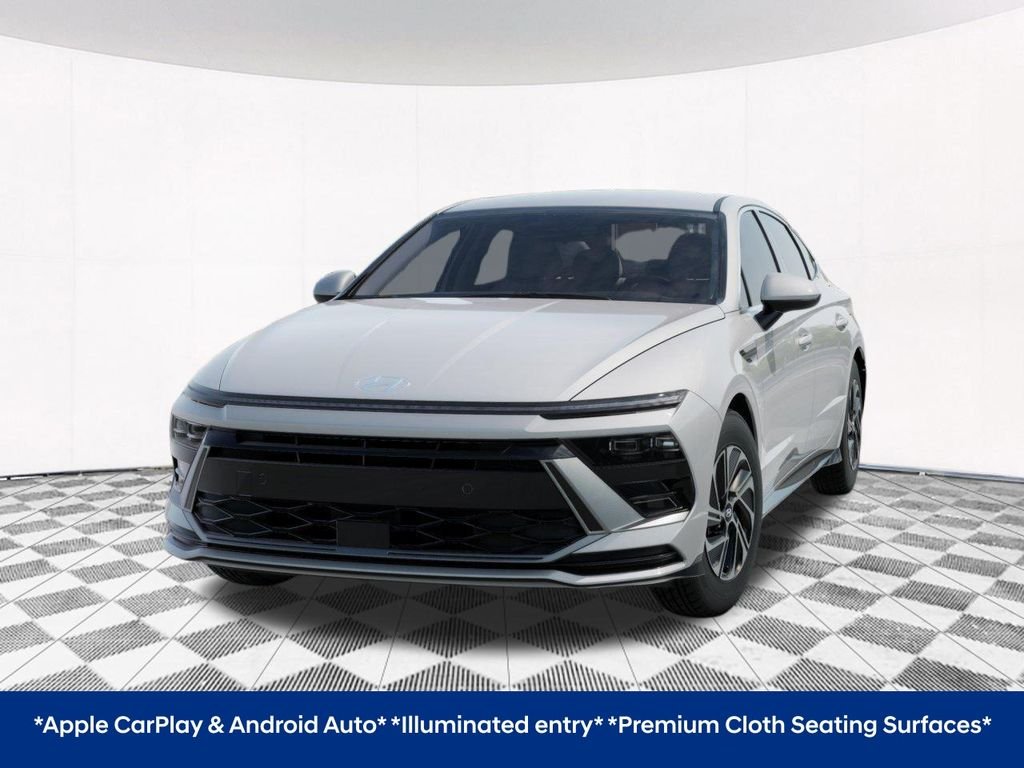 Used 2026 White Hyundai Blue image 8