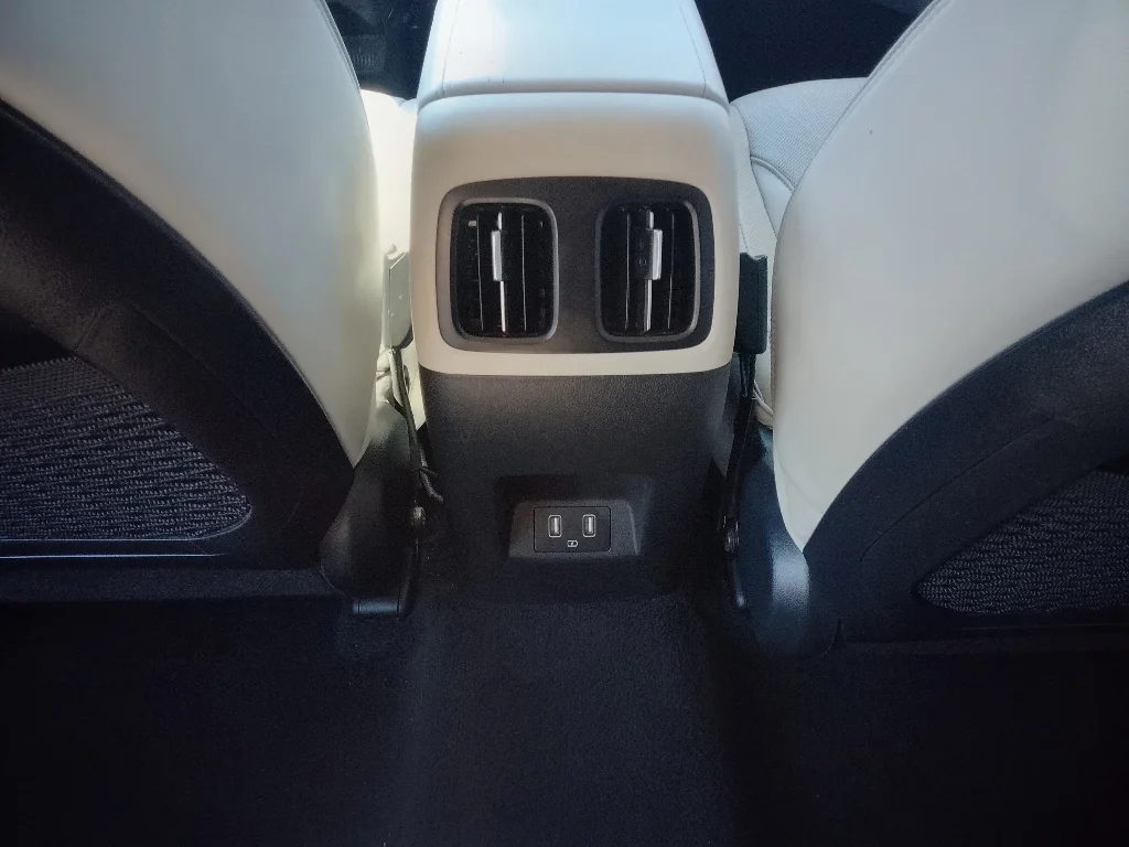 Used 2024 Intense Blue Hyundai Limited image 13