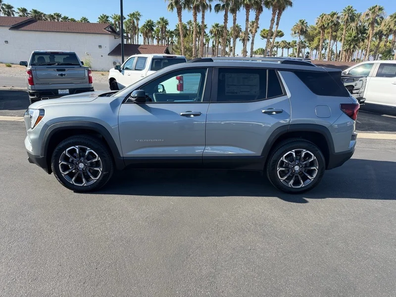 New 2027 Sterling Metallic GMC Elevation image 6